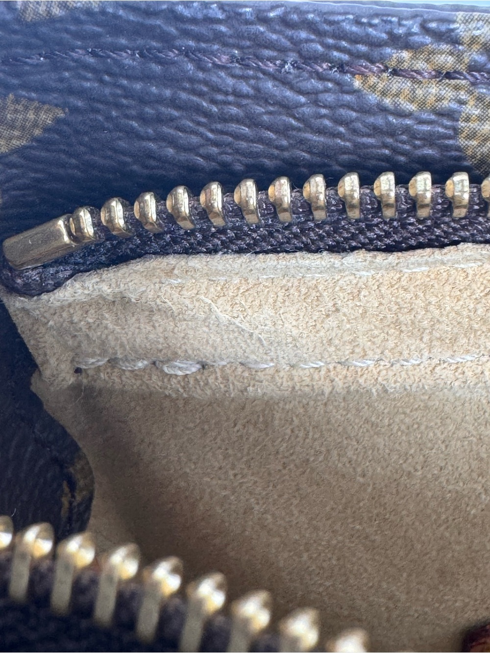 Louis Vuitton Monogram Looping GM Vintage 2001 - Picture 15 of 15